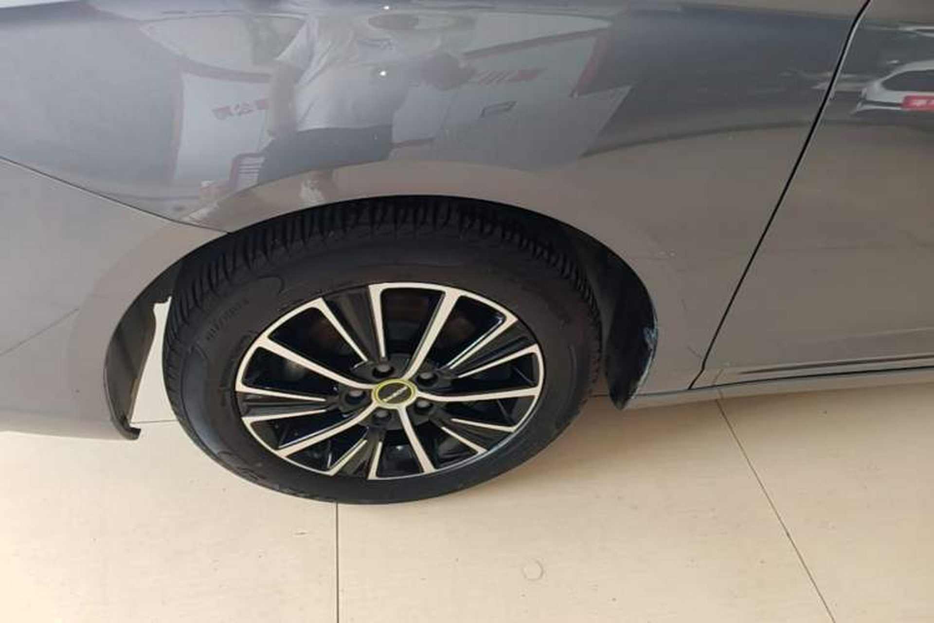 Used Roewe i5 2021 1.5L CVT Diamond Edition Left Front Wheel Hub