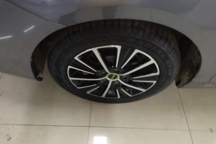 Used Roewe i5 2021 1.5L CVT Starry Edition Left Front Wheel Hub