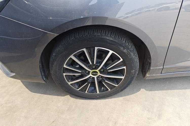 Used Roewe i5 2021 1.5L CVT Diamond Edition Left Front Wheel Hub
