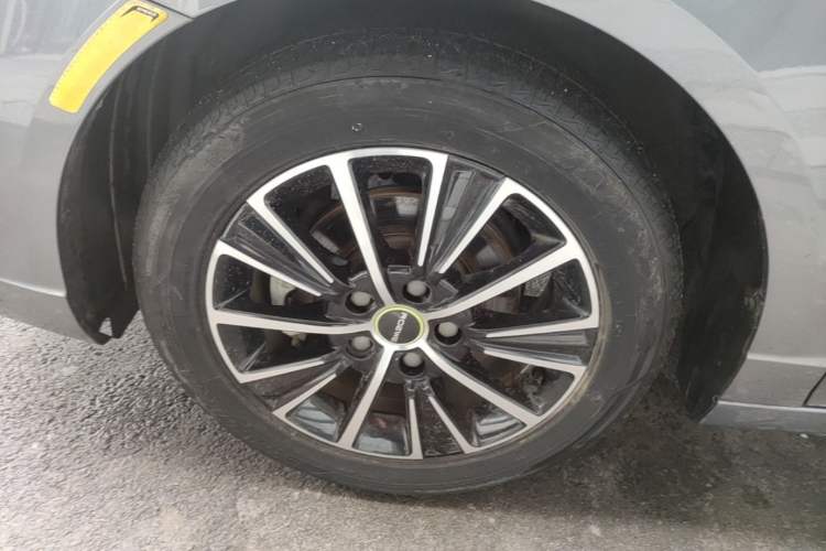 Used Roewe i5 2021 1.5L Manual Diamond Edition Left Front Wheel Hub