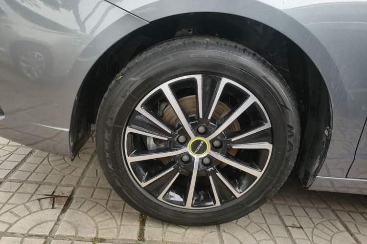 Used Roewe i5 2021 1.5L Manual Platinum Edition Left Front Wheel Hub
