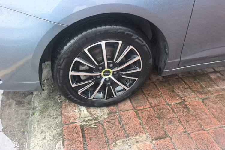Used Roewe i5 2021 1.5L Manual Platinum Edition Left Front Wheel Hub