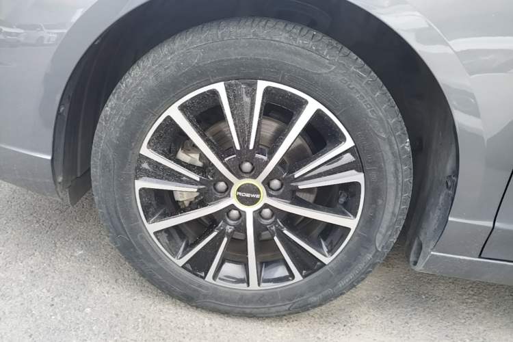 Used Roewe i5 2021 1.5L CVT Platinum Edition Left Front Wheel Hub
