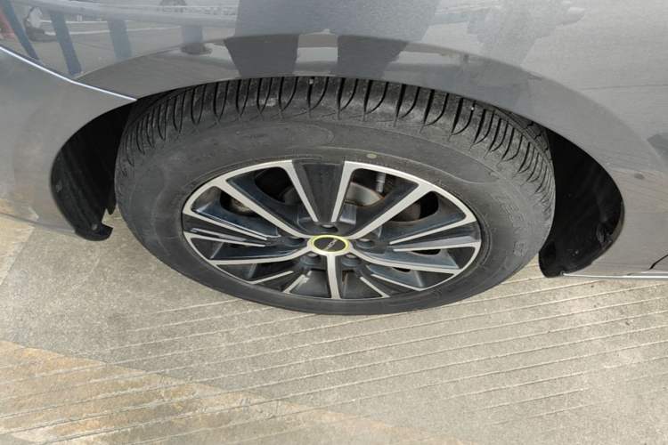 Used Roewe i5 2021 1.5L CVT Platinum Edition Left Front Wheel Hub