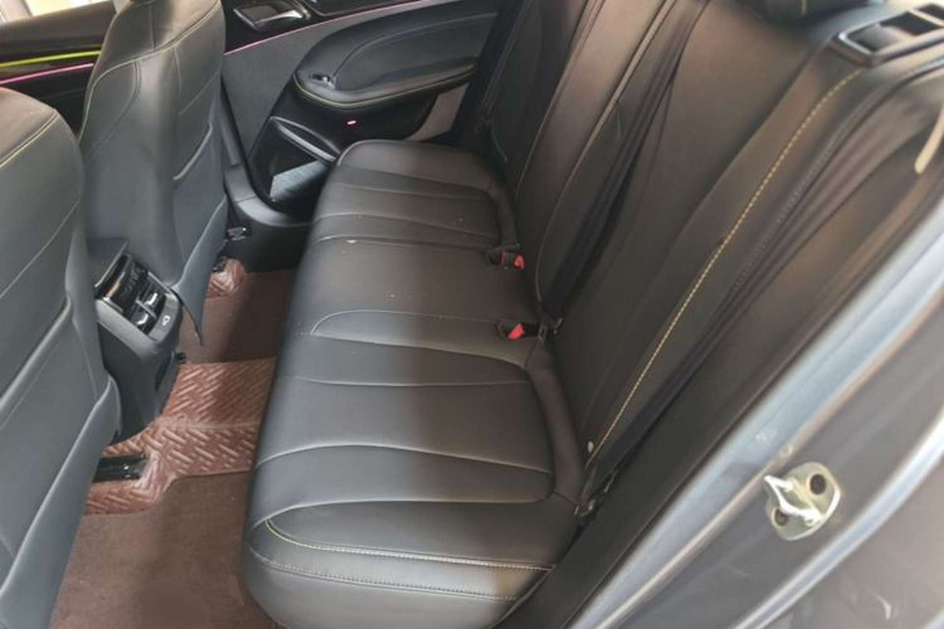 Used Roewe i5 2021 1.5L Manual Diamond Edition Left Rear Seat