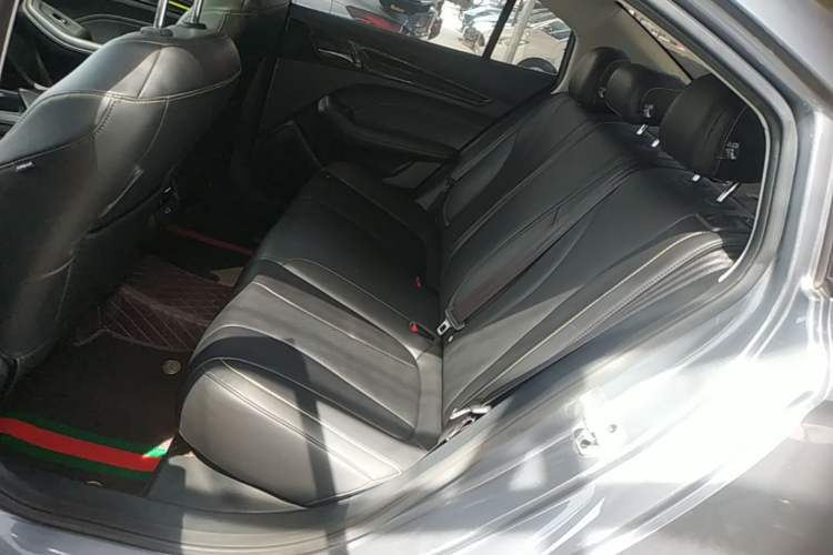 Used Roewe i5 2021 1.5L CVT Starry Edition Left Rear Seat