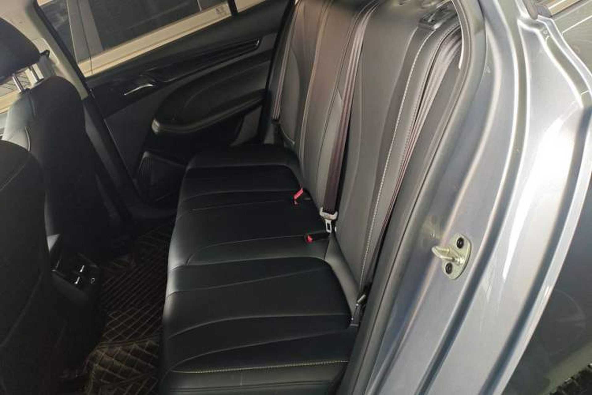 Used Roewe i5 2021 1.5L CVT Diamond Edition Left Rear Seat