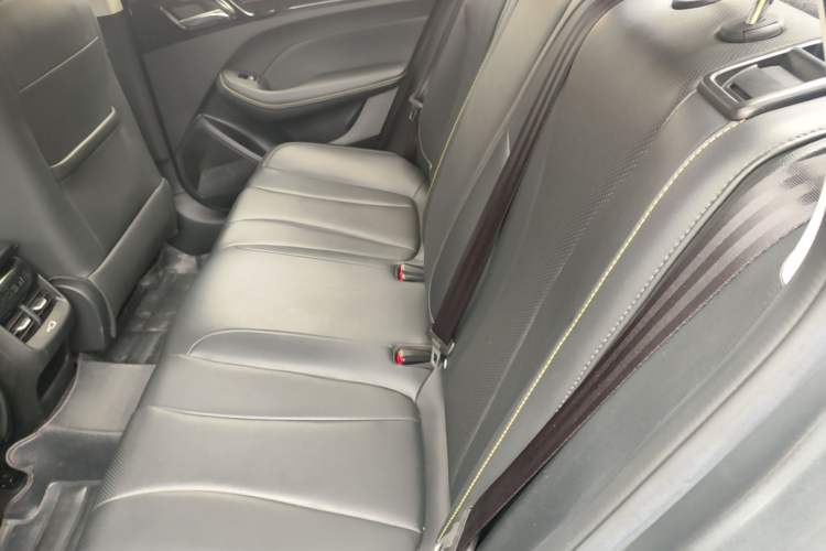 Used Roewe i5 2021 1.5L CVT Diamond Edition Left Rear Seat