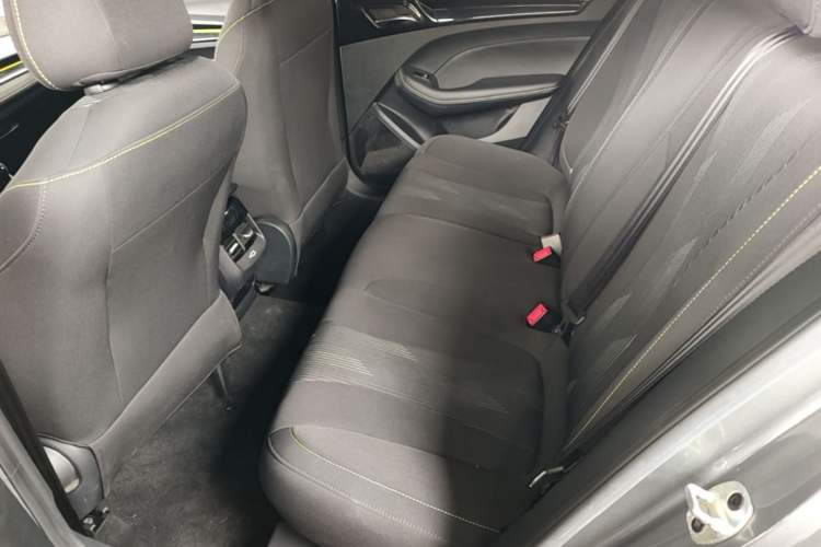 Used Roewe i5 2021 1.5L Manual Platinum Edition Left Rear Seat