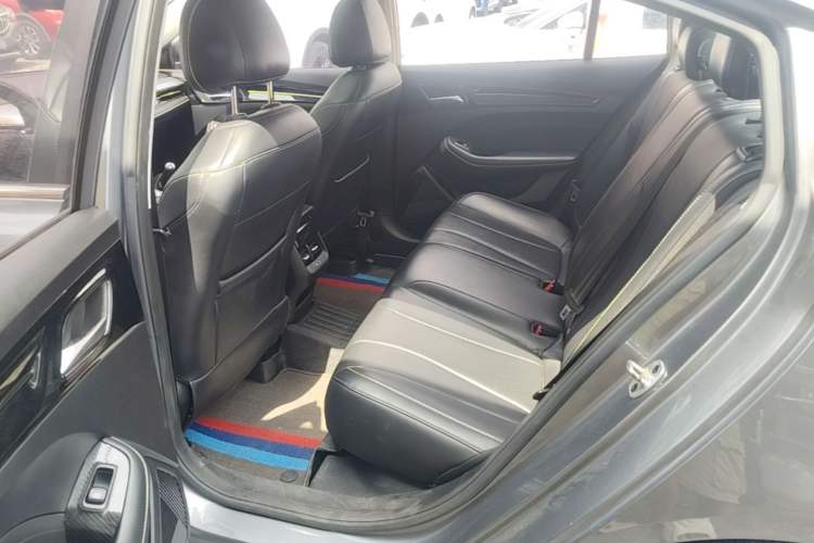 Used Roewe i5 2021 1.5L CVT Diamond Edition Left Rear Seat
