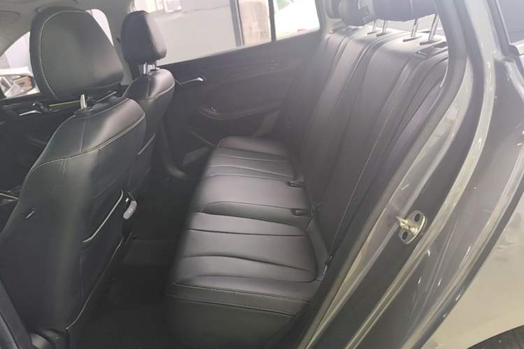 Used Roewe i5 2021 1.5L CVT Diamond Edition Left Rear Seat