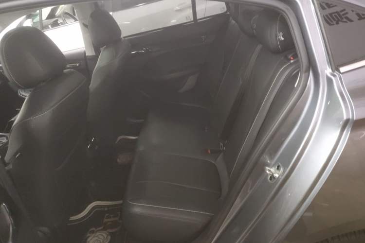 Used Roewe i5 2021 1.5L CVT Diamond Edition Left Rear Seat