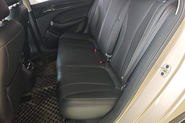 Used Roewe i5 2021 1.5L CVT Starry Edition Left Rear Seat