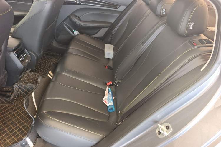 Used Roewe i5 2021 1.5L Manual Diamond Edition Left Rear Seat