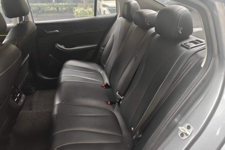 Used Roewe i5 2021 1.5L CVT Starry Edition Left Rear Seat
