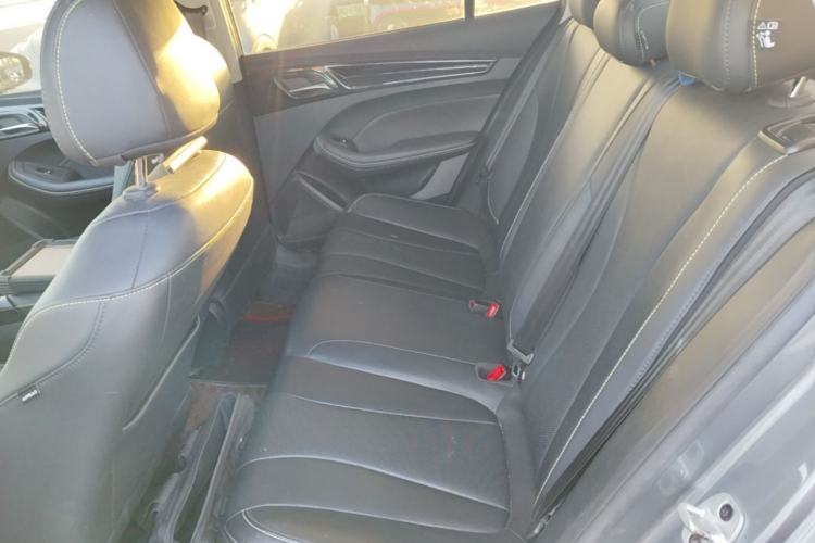 Used Roewe i5 2021 1.5L CVT Diamond Edition Left Rear Seat