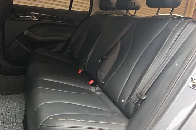 Used Roewe i5 2021 1.5L CVT Diamond Edition Left Rear Seat