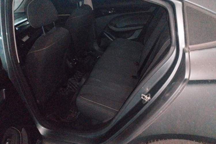 Used Roewe i5 2021 1.5L Manual Platinum Edition Left Rear Seat