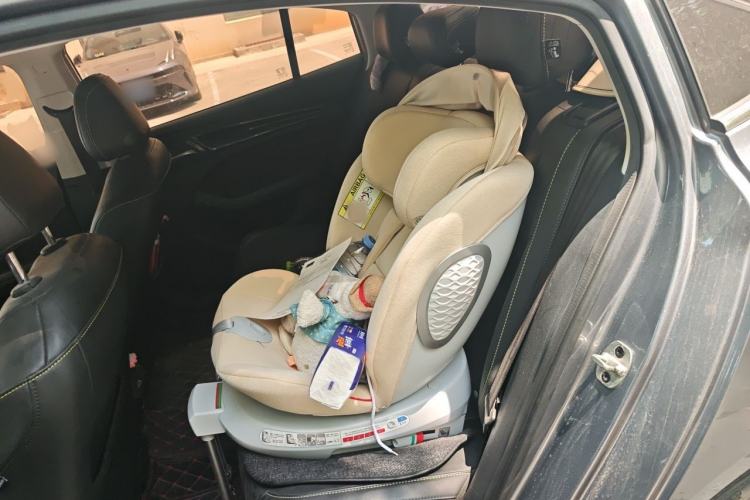 Used Roewe i5 2021 1.5L CVT Diamond Edition Left Rear Seat