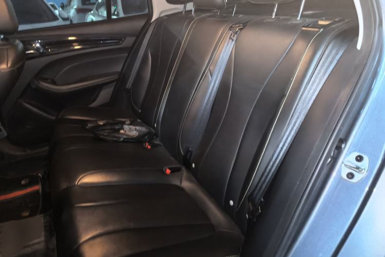 Used Roewe i5 2021 1.5L CVT Diamond Edition Left Rear Seat