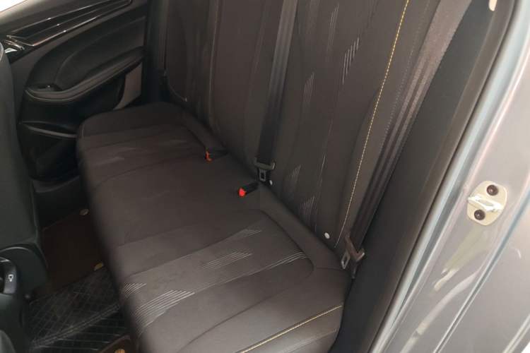 Used Roewe i5 2021 1.5L CVT Platinum Edition Left Rear Seat