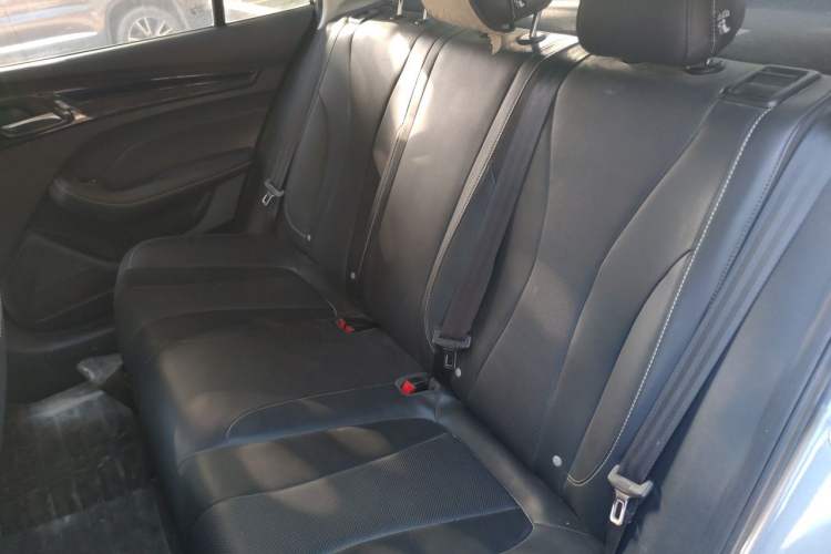 Used Roewe i5 2021 1.5L CVT Diamond Edition Left Rear Seat