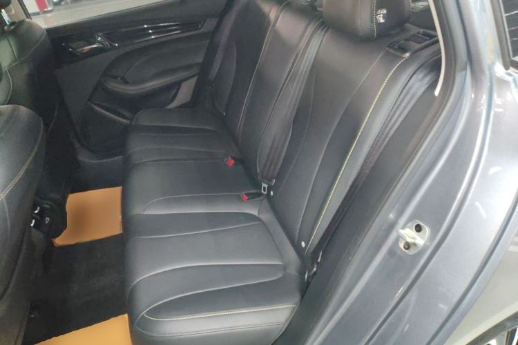 Used Roewe i5 2021 1.5L CVT Black Gold Edition Left Rear Seat