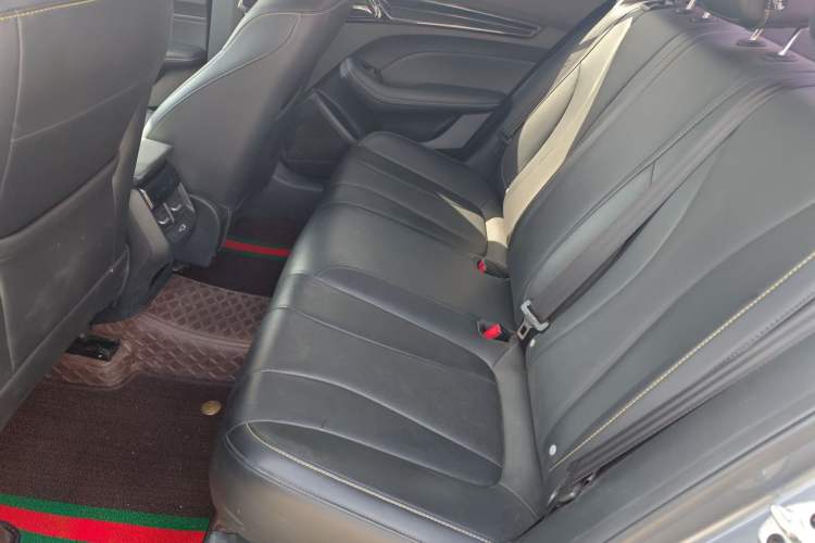 Used Roewe i5 2021 1.5L CVT Diamond Edition Left Rear Seat