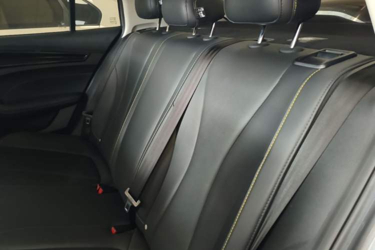 Used Roewe i5 2021 1.5L CVT Diamond Edition Left Rear Seat