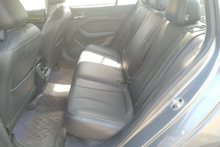 Used Roewe i5 2021 1.5L CVT Diamond Edition Left Rear Seat