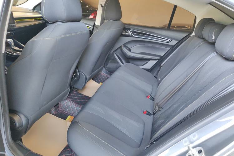 Used Roewe i5 2021 1.5L CVT Platinum Edition Left Rear Seat