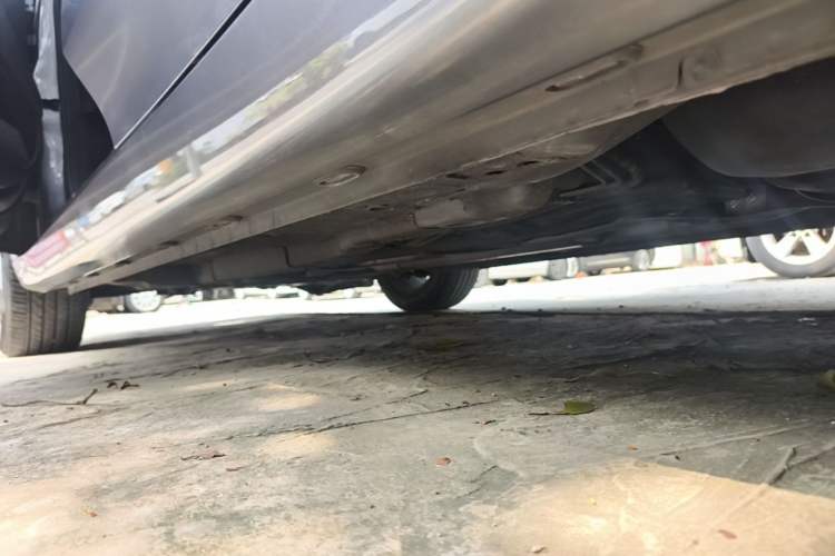 Used Roewe i5 2021 1.5L CVT Diamond Edition Left Side Sill