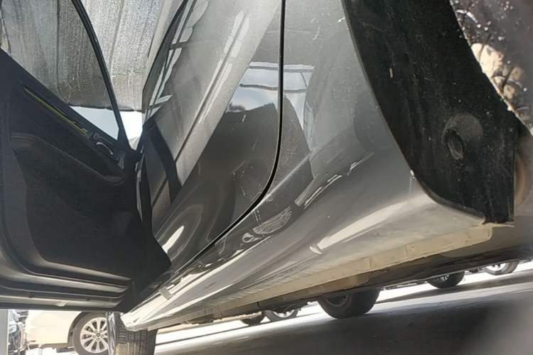 Used Roewe i5 2021 1.5L CVT Starry Edition Left Side Sill