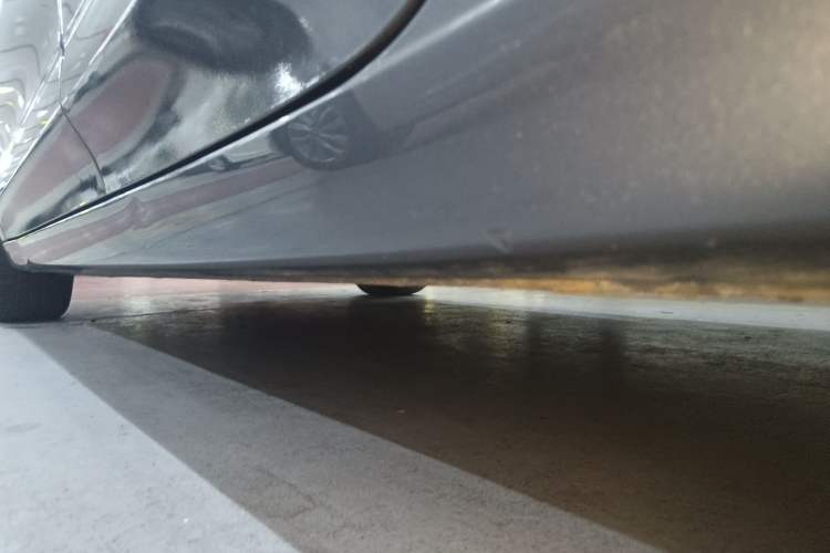Used Roewe i5 2021 1.5L Manual Platinum Edition Left Side Sill