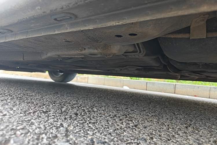Used Roewe i5 2021 1.5L Manual Diamond Edition Left Side Sill