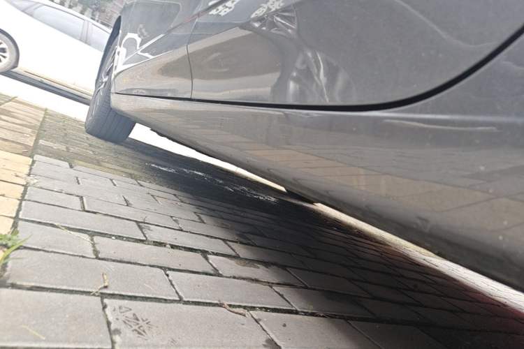 Used Roewe i5 2021 Revised Version 1.5L CVT Diamond Edition Left Side Sill