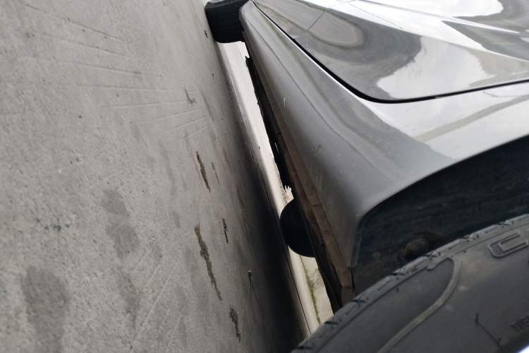 Used Roewe i5 2021 1.5L CVT Platinum Edition Left Side Sill