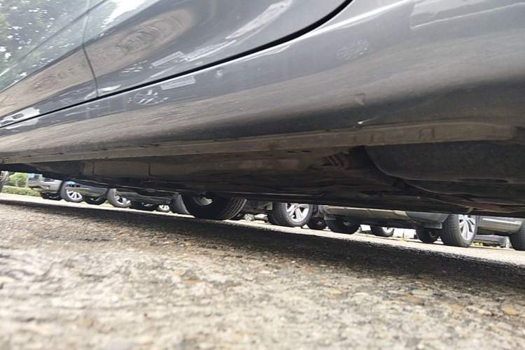 Used Roewe i5 2021 Revised Version 1.5L CVT Diamond Edition Left Side Sill