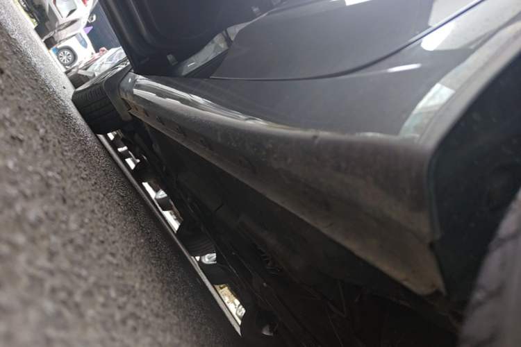 Used Roewe i5 2021 1.5L CVT Platinum Edition Left Side Sill