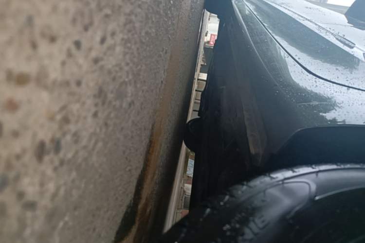 Used Roewe i5 2021 Revised Version 1.5L CVT Diamond Edition Left Side Sill