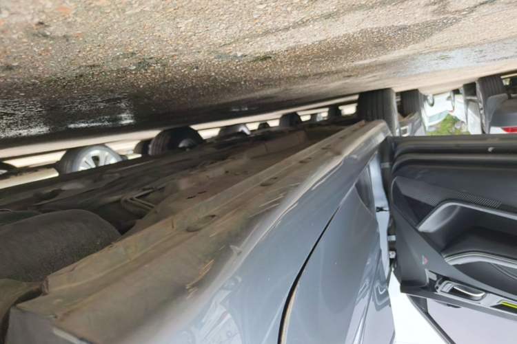 Used Roewe i5 2021 Revised Version 1.5L CVT Diamond Edition Left Side Sill