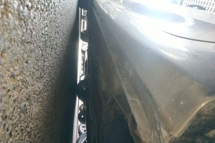 Used Roewe i5 2021 1.5L CVT Diamond Edition Left Side Sill