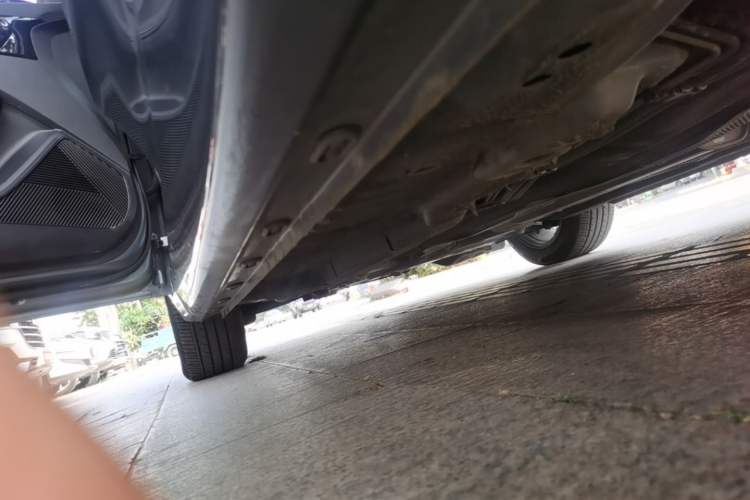 Used Roewe i5 2021 1.5L CVT Diamond Edition Left Side Sill