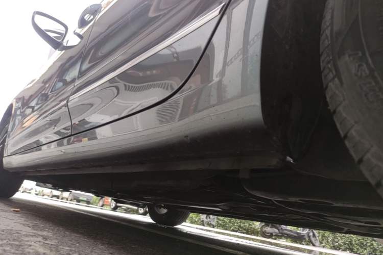 Used Roewe i5 2021 1.5L Manual Diamond Edition Left Side Sill