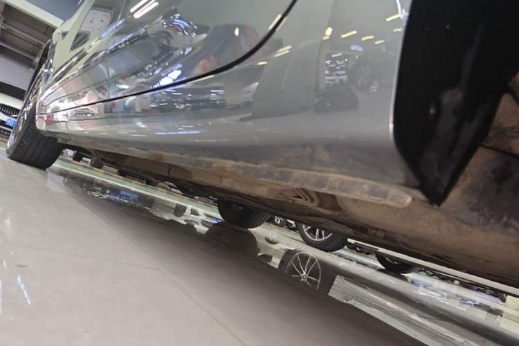 Used Roewe i5 2021 1.5L CVT Platinum Edition Left Side Sill