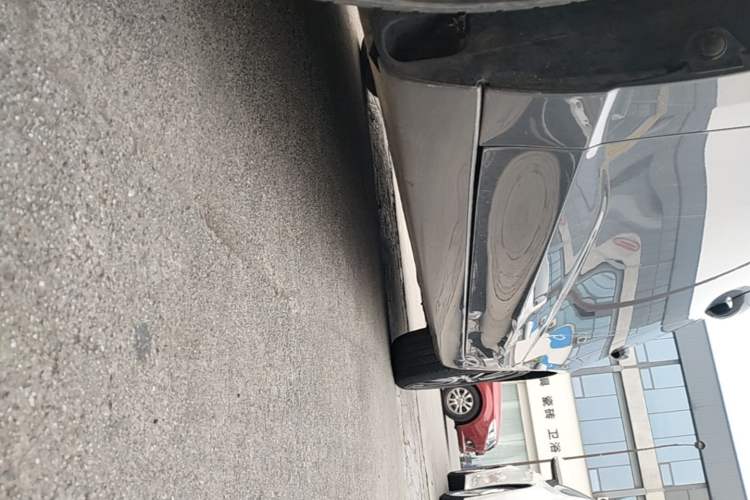 Used Roewe i5 2021 1.5L Manual Platinum Edition Left Side Sill