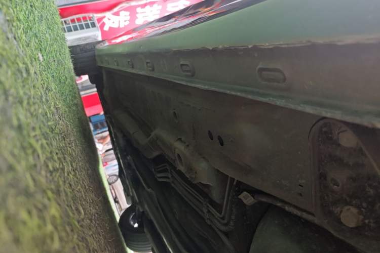 Used Roewe i5 2021 Revised Version 1.5L CVT Diamond Edition Left Side Sill