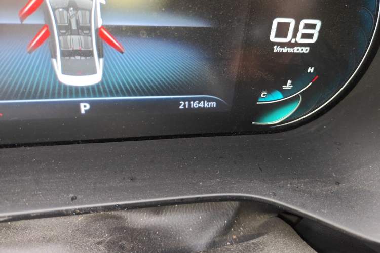 Used Roewe i5 2021 1.5L CVT Diamond Edition Odometer Close Up