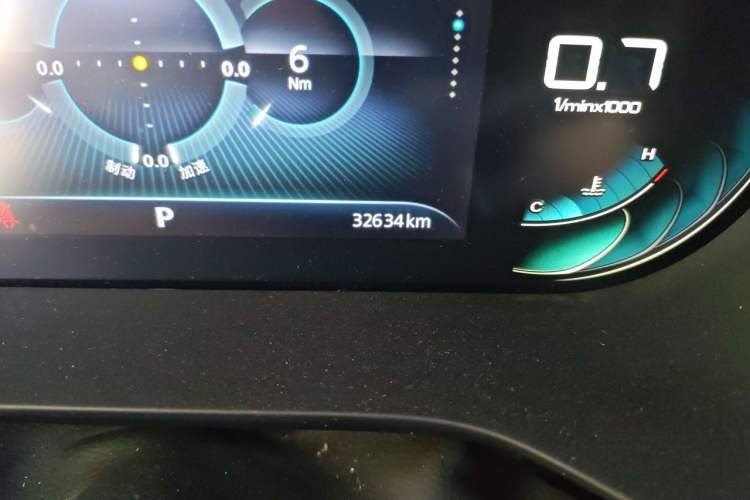 Used Roewe i5 2021 Revised Version 1.5L CVT Diamond Edition Odometer Close Up