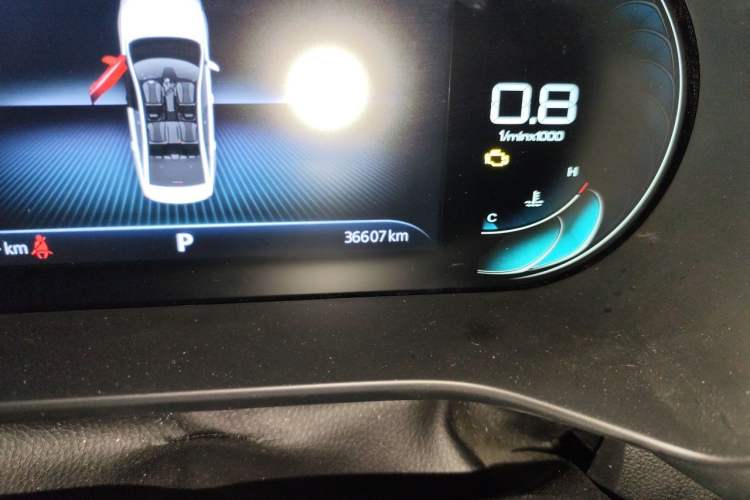Used Roewe i5 2021 1.5L CVT Diamond Edition Odometer Close Up